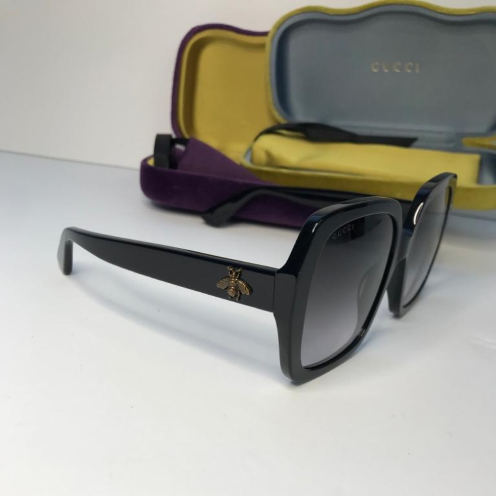 💯 Original  Gucci GG0096S 001 54 Black Square Sunglasses.